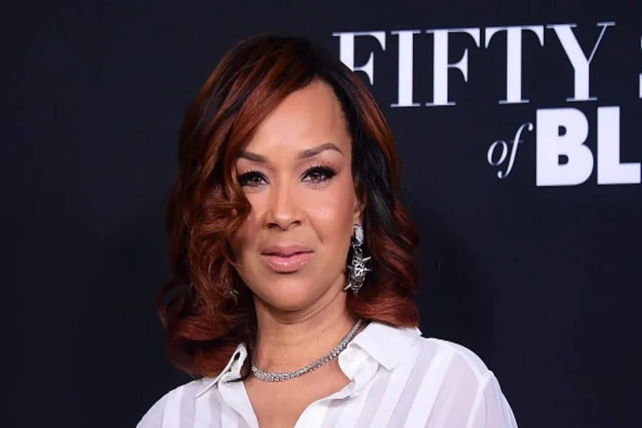 Lisa Raye Husbands