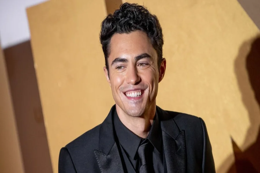 darren barnet 