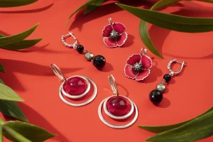 Earring Metals Explained: Hypoallergenic Options and Skin Safety