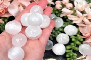 The Gentle Presence of Selenite and Raw Crystals