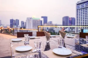 The Alluring Heights of Sky Dining: Singapore’s Premier Experience
