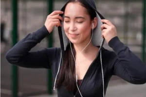 The Rise of Acoustic Tranquillity: A Deep Dive into Noise-Cancelling Technology